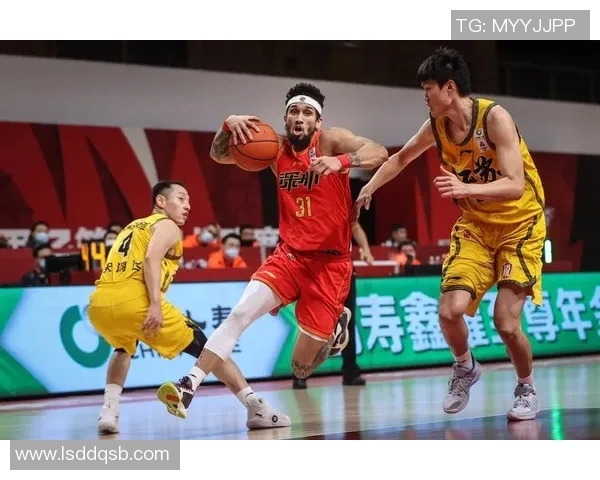 深圳篮球队在篮球团队协作排行榜中荣获第六名展现出强大团队精神与默契配合